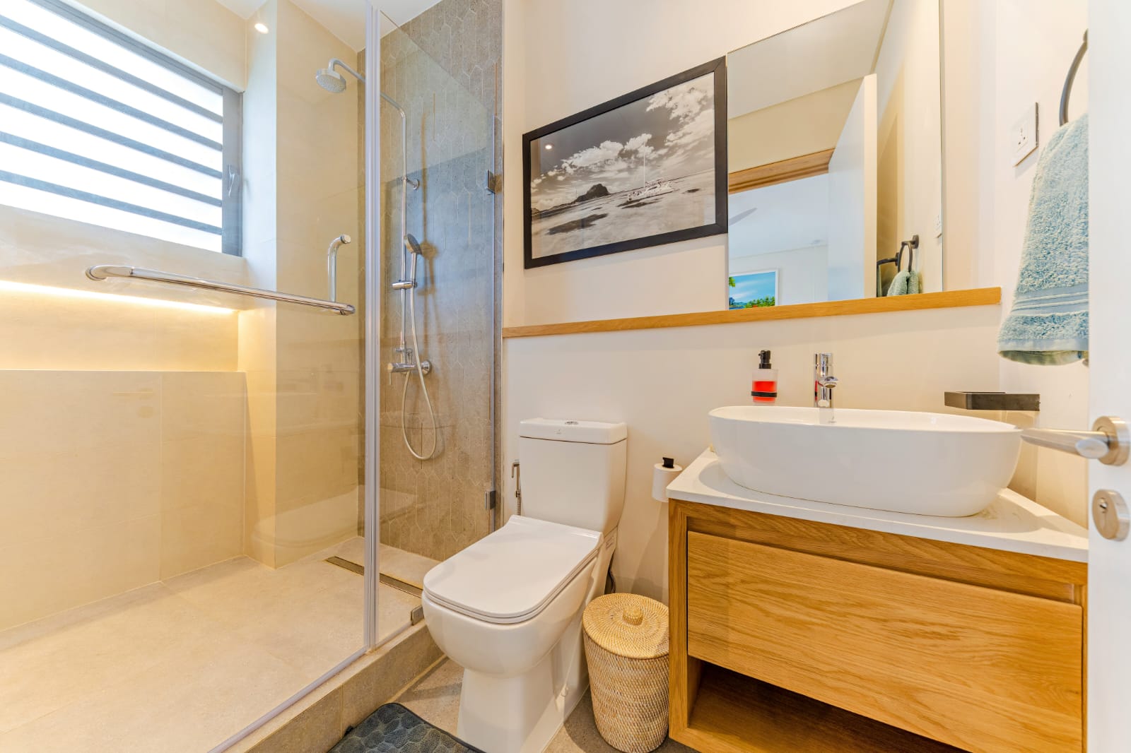 WhatsApp Image 2026-04-27 at 20.45